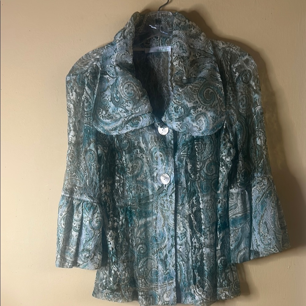 WHIM blouseColdwater Creek Green 3/4 Sleeve Ruffled Blouse with Bib Collar